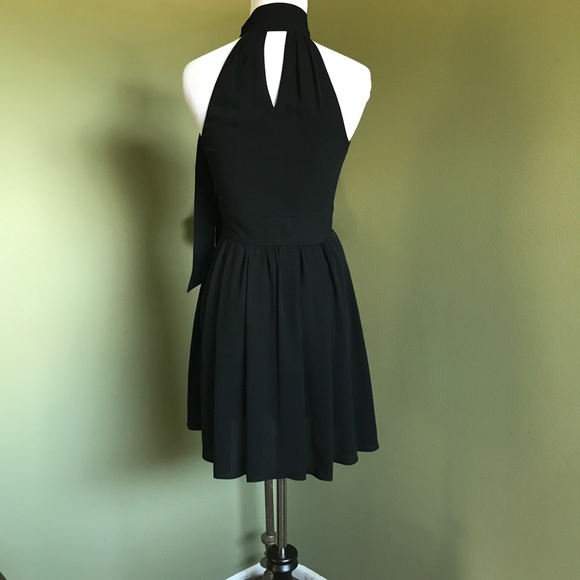 Express Black Women’s Tie neck Sleeveless Dress size 0 - Picture 2 of 10